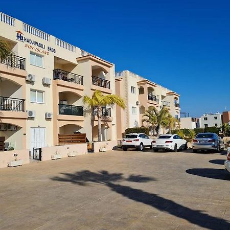 Stay Ocean Apartment Paphos Bagian luar foto
