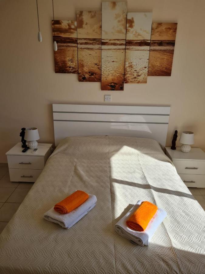 Stay Ocean Apartment Paphos Bagian luar foto