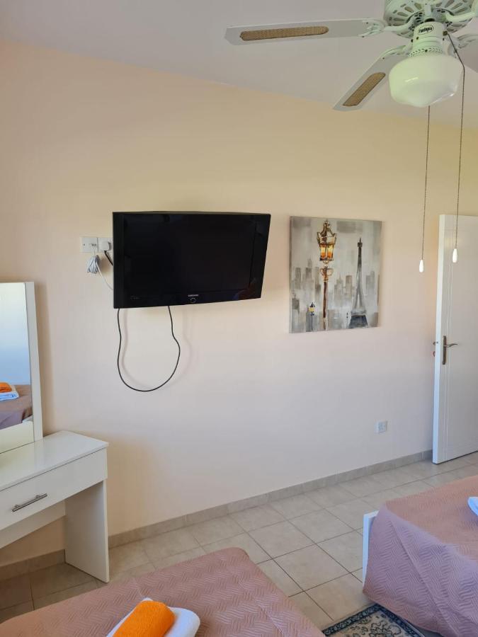 Stay Ocean Apartment Paphos Bagian luar foto